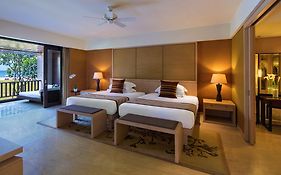 コンラッド バリ